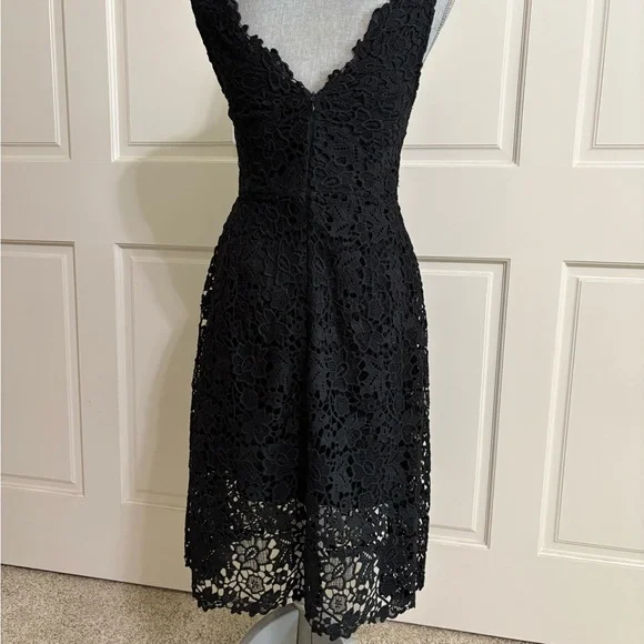 ASTR the Label Black Lace Midi Dress V-Neck Fit & Flare Size Small